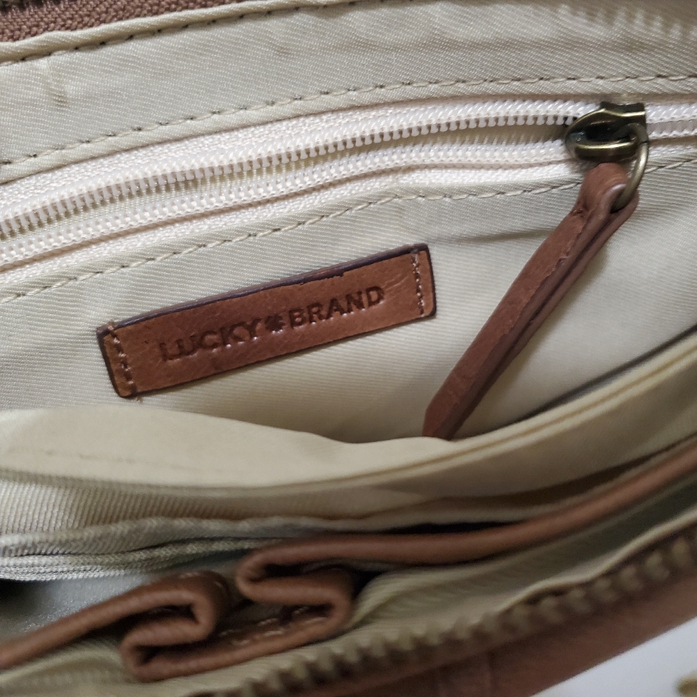 Lucky Raldi Convertible Wallet - Picture 7 of 14